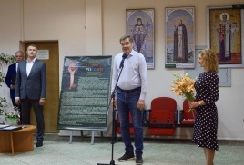 Сенатор Александр Савин: «Выставка "Мой герой" продолжает свой путь по городам Калужской области. Открытие прошло в Тарусе»