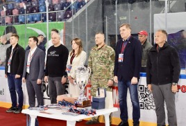 Сенатор Александр Савин принял участие в открытии V авиационно- космического кубка по хоккею