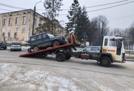 Депутаты помогают обеспечивать бойцов на передовой автотранспортом