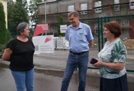 Сенатор Александр Савин проконтролировал ход капитального ремонта образовательных учреждений Сухиничского района